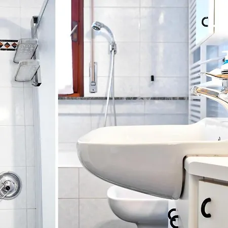 Under Historical Upper Town And Close To The Center ! Apartment Bergamo