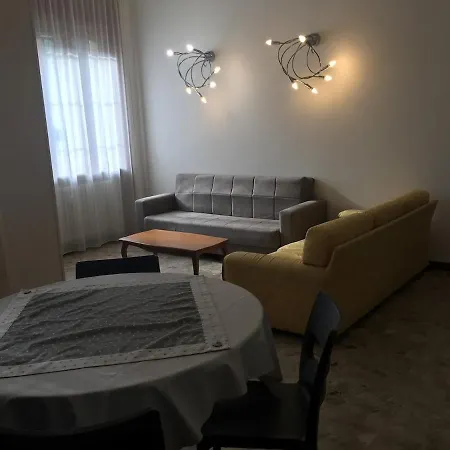 Under Historical Upper Town And Close To The Center ! Bergamo