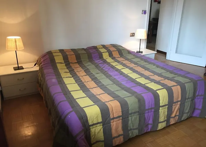 Under Historical Upper Town And Close To The Center ! *