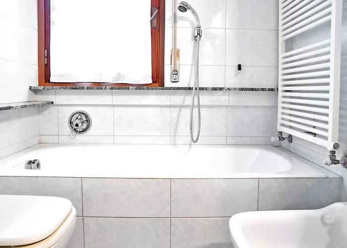 Under Historical Upper Town And Close To The Center ! Apartment *