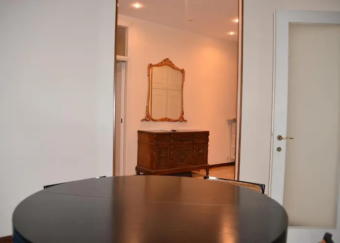 Apartment Under Historical Upper Town And Close To The Center !