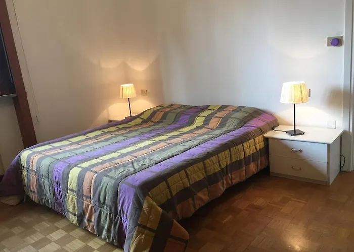 Under Historical Upper Town And Close To The Center ! Apartment *