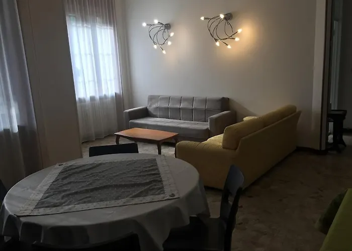 Under Historical Upper Town And Close To The Center ! Bergamo