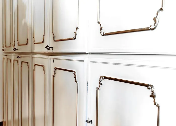 Under Historical Upper Town And Close To The Center ! 아파트 *