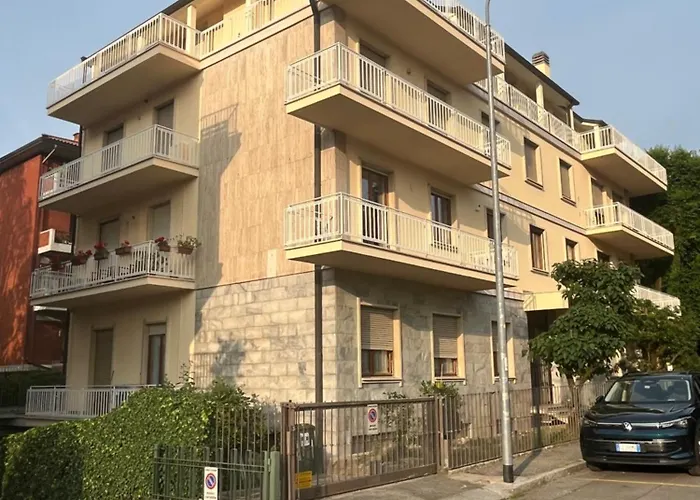 Under Historical Upper Town And Close To The Center ! Bergamo