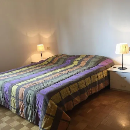 Under Historical Upper Town And Close To The Center ! Διαμέρισμα *