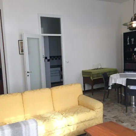 Under Historical Upper Town And Close To The Center ! *